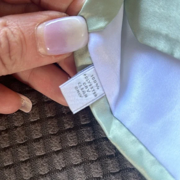 Azazie Gentlemen’s Collection Satin Skinny Tie - Picture 6 of 9